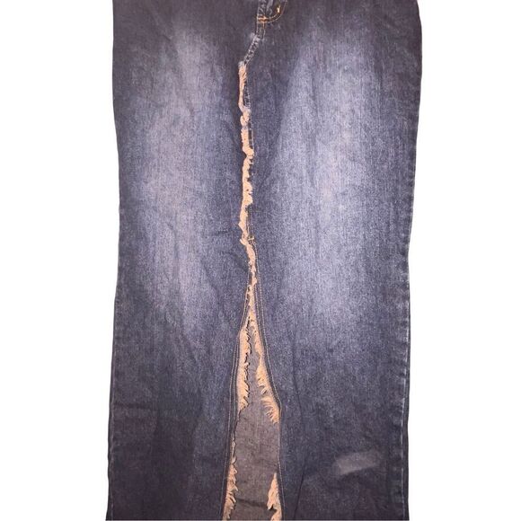 Sold - Picture 4 of 5